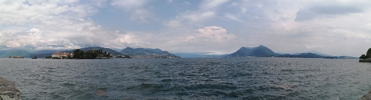 Stresa vs Lake Como: The Lake That Lets You Stop 1 Panorama of Stresa on Lake Maggiore from the Lungolago Adolfo Pini, with the Borromean Islands across the water
